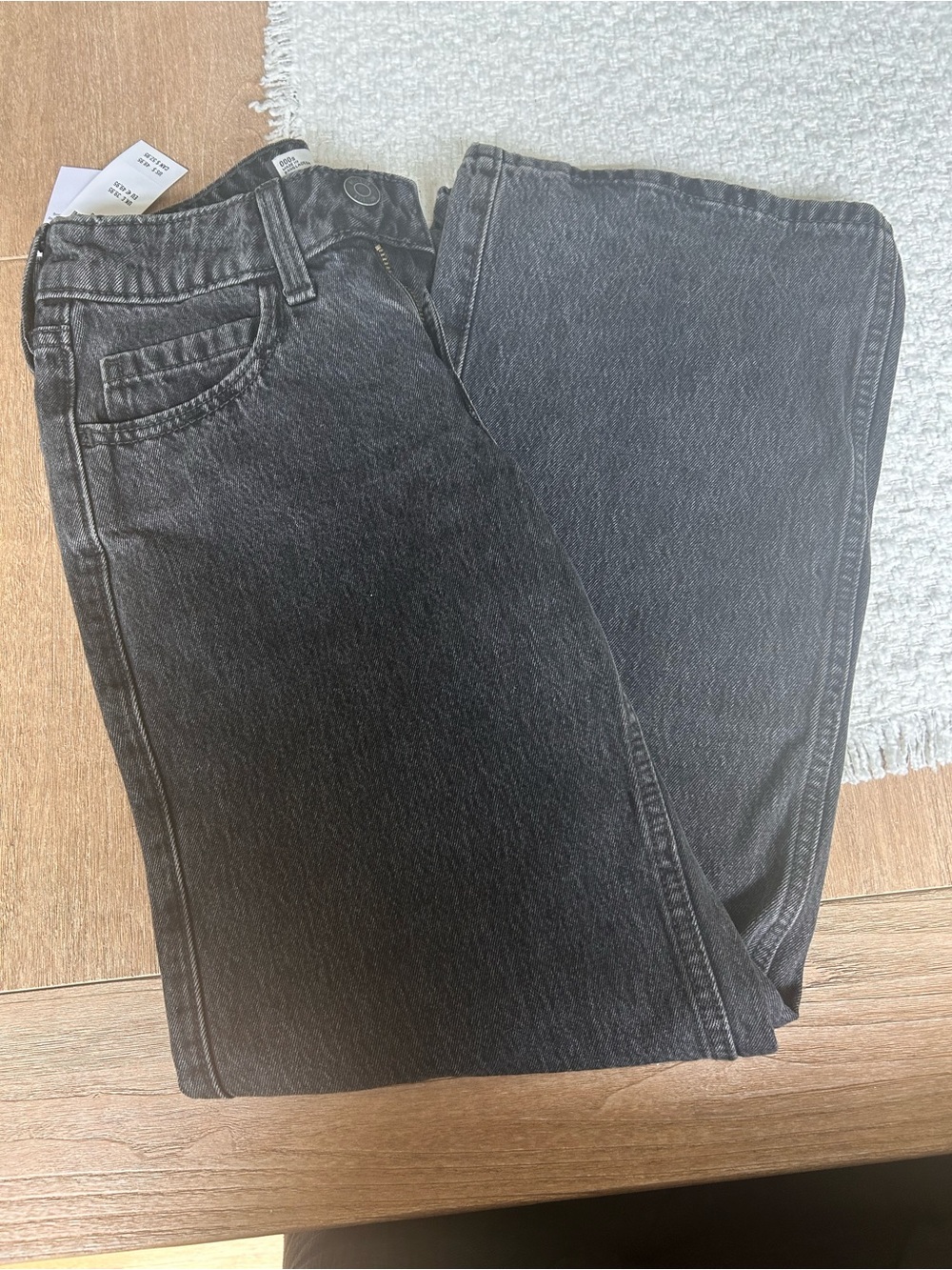 Black Low- Rise Baggy Jeans